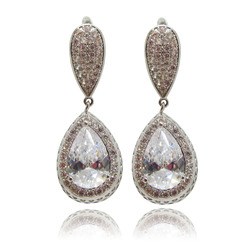 [210070010988] 18K WHITE GOLD PLATED EARRINGS